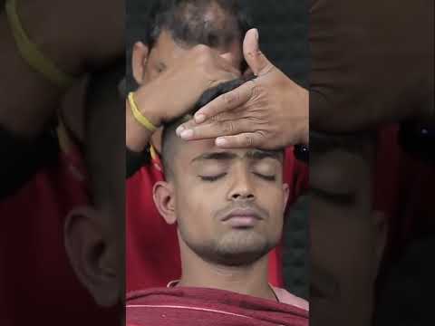 Heavy Oil Neck Crack,Hair Crack,And Ear Cracking Upper Body Massage By Asim Barber ASMR #shorts