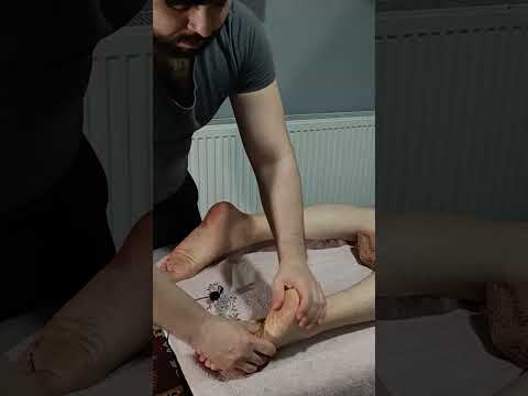 ENERGIZING BACK LEG AND FOOT MASSAGE #massage #satisfying #relaxing #asmr #shorts