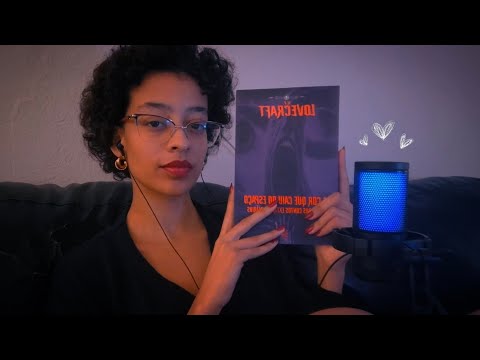 ASMR LENDO COM VOZ SUAVE + SONS DE CHUVA NO FUNDO PARA VOCÊ DORMIR 🌧