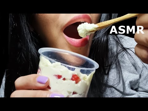 ASMR COMIENDO FRESAS CON CREMA 🍓 | ASMR COMIENDO FRUTILLAS CON CREMA | ASMR en Español