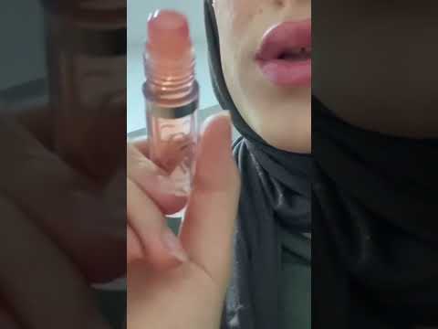 Lipgloss asmr trigger spit mouth sounds