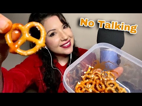 ASMR Eating Pretzels - NO TALKING | ASMR Comiendo Pretzels - SIN HABLAR | Mukbang