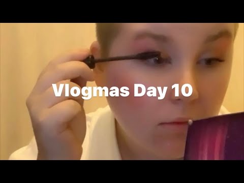 Vlogmas Day 10 (2023) - GRWM & Christmas Movies