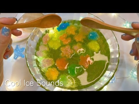 ASMR Ice Cubes in Water 🧊 Satisfying Clinking & Splashing