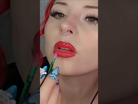 #asmr #lipgloss #tingles