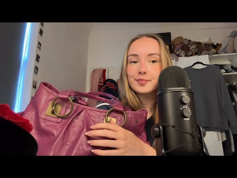 ASMR What’s in my uni bag!!✨