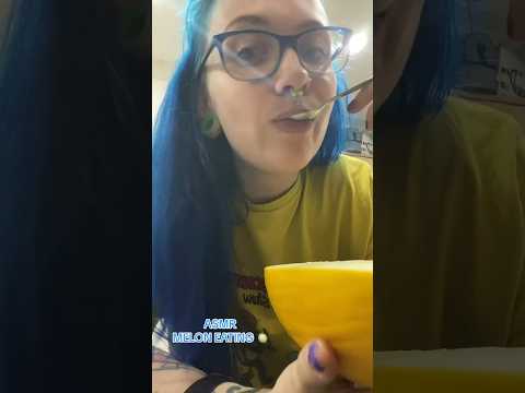 do you like melon? 🍈😋(full on ✅⏰) #eatingsounds #shorts  #asmreatingsounds #asmr