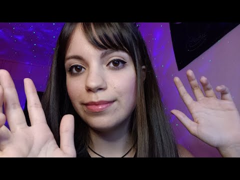 ASMR - Massagem no seu rosto com você no meu colo (Hand movements, scratching, brushing)