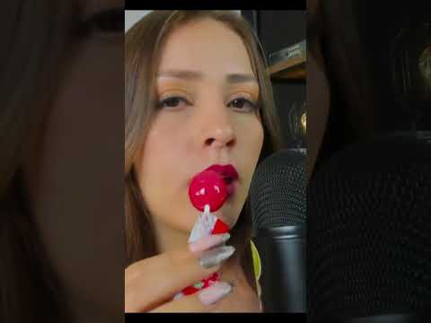 Este dulce suena mejor de lo que sabe 😳🍬 #ASMRshorts #Golosinas