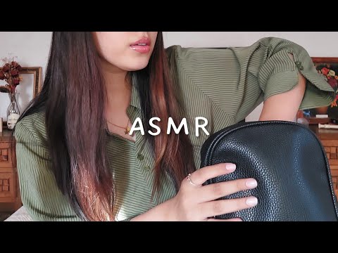 ASMR en español - ¿QUÉ HAY EN MI BOLSO?