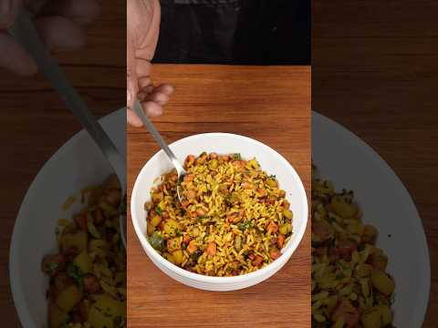 🔥 ASMR Murmura Chivda | Crispy & Masaledar | Satisfying Crunch Sounds #shorts #asmr