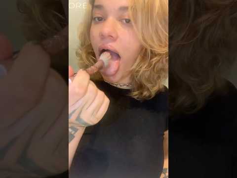 ASMR pincel na tela + spit paiting #visualtingle #relax #asmr #sompararelaxar #spitpainting