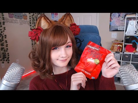 ASMR Crunchy Freeze Dried Apples (Mouth sounds, Binaural)