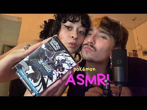 ASMR abrindo cartas pokémon com meu namorado (Raio Preto Escarlate e Violeta)