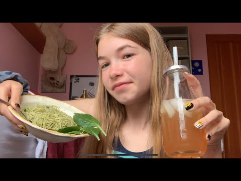 ASMR eating pasta and pita (mouth sounds)