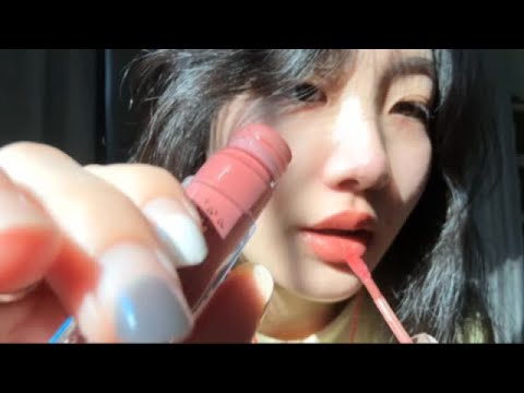 Saliva painting under the sun + lip glaze #applylipstick #voicecontrol #asmr #asmr sleep video