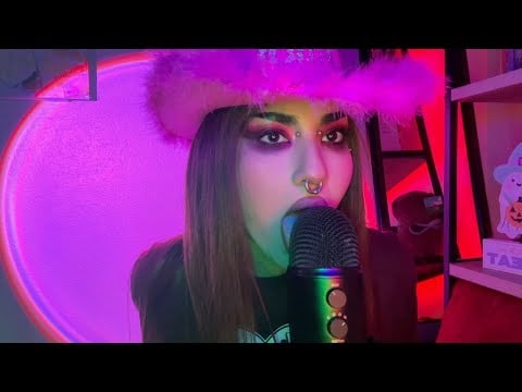 Clicky Mouth Sounds and Gentle Mic Kisses 💓 ASMR for Relaxation (no talking)