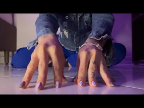 [ASMR] Dando uma massagem relaxante ao chão