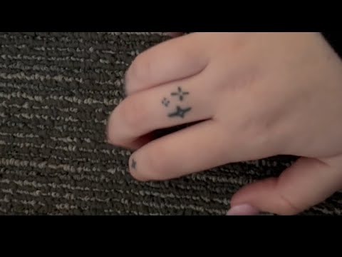 ASMR ♡ 5 Minutes of Carpet Scratching 🤤