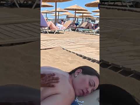 Intenso masaje en la playa #relax #massage #beach