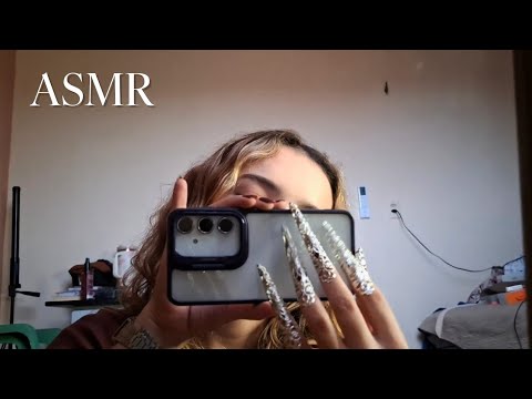 ASMR no espelho com tapping no celular