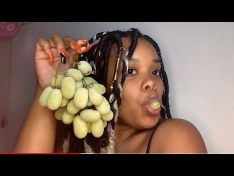 ASMR~ EATING FROZEN GREEN GRAPES 🍇