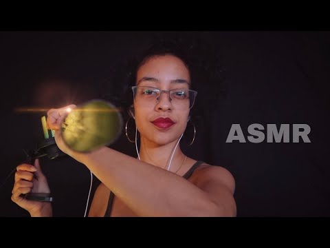ASMR | 30 GATILHOS COM SOM DE CHUVA 🌧💤 (especial 30K no Tk)