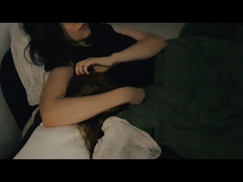 ASMR - Scratching Your Head While I'm Watching TV