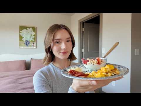 ASMR | eating eggs and a yogurt bowl