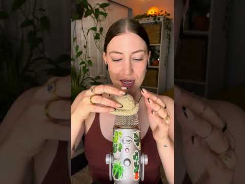 little hat mic scratching #asmr #micscratching