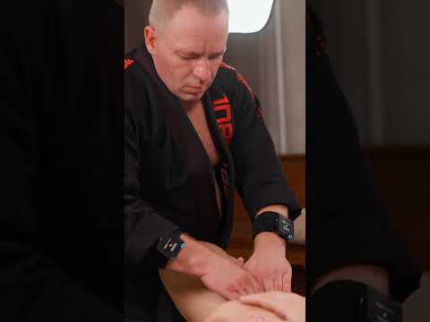 Deep tissue massage and maximum stretching for Helenа #chiropractor