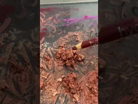 ASMR Destruindo muita maquiagem! 💄