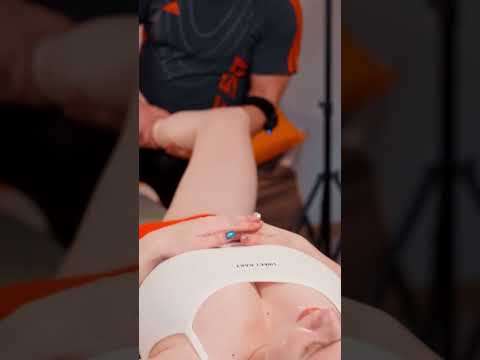 Deep stretching and chiropractic adjustment for Alina #stretching