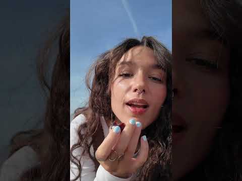 ASMR ¿maquillándome con cerezas?🍒