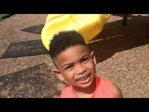 VLOG DAY: Playing with Friends and eating ICE CREAM !