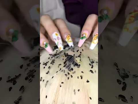 Bugs&Lice Removal🐜💆🏻‍♀️#asmr#satisfying #visualtingle #asmrtriggers#asmrmassage#shorts#scratching