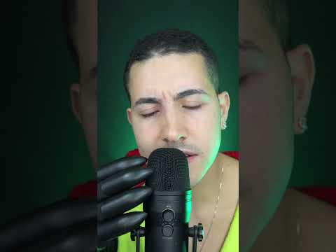ASMR LUVAS COM GARRAS NA TELA E NO MICROFONE #shorts