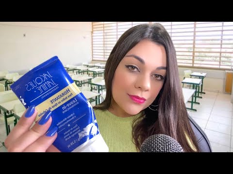 ASMR POV: AQUELA AMIGA QUE AMA FAZER MASSAGEM EM VOCÊ NA SALA DE AULA