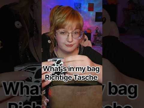 What is in my bag - Richtige Tasche 😁 #asmrvideo #asmrcontent #asmrtriggers