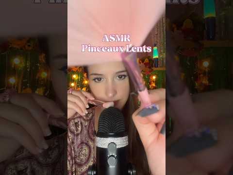 On prend le temps de bien te pomponner 💕✨ #asmr #asmrbrushing #slowasmr #visualtriggers #relaxing