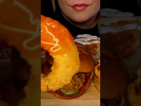 Eating Popeyes #shorts #asmr #mukbang #popeyes