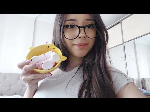 asmr tingly marshmallow eating (mouth sounds & hand movements)