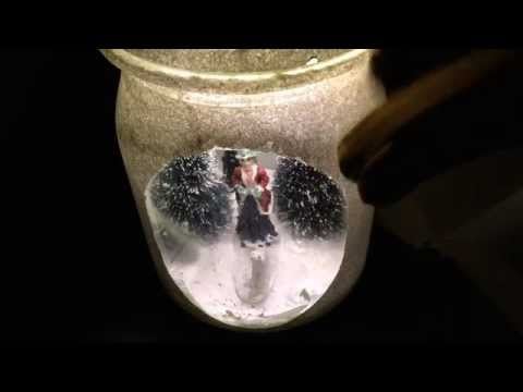 Golden Gloves ,long nails tapping and soft reading in Dutch {{ASMR}}