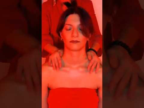 MASSAGGIO SPALLE #realpersonasmr #arasulèasmr #asmrmassage #healingsounds #massagetherapy