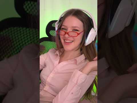 Tickling your ears 👂🏼 #asmr 