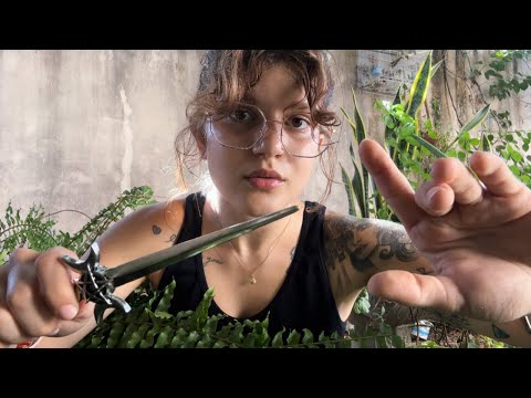 ASMR ~ Bruxinha benzedeira cortando seu quebrante, inseguranças e limitações no geral