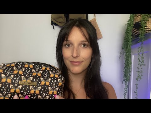 ASMR ✨ what’s in my makeup bag 💄 whispering and tapping