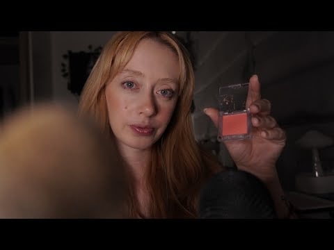 ASMR - TE MAQUIANDO DELICADAMENTE ATÉ VOCÊ DORMIR 😴 
