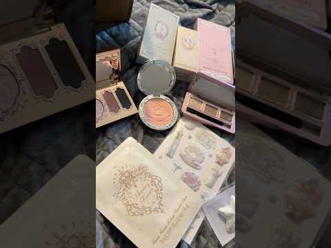 Makeup Unboxing: Flower Knows Mystery Box #asmr #makeup #unboxing