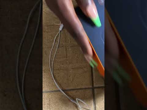 Asmr my first lofi sound- Apple microphone #satisfying #asmr #microphone #tapping